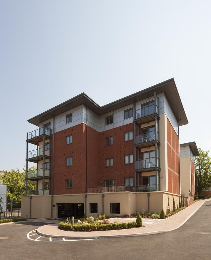 House Of Fisher - Equinox Place Farnborough  Exterior photo